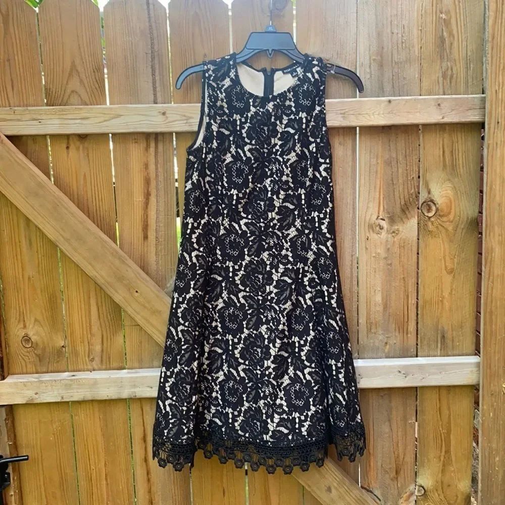 Roz and Ali lace crotchet dress sz. 6